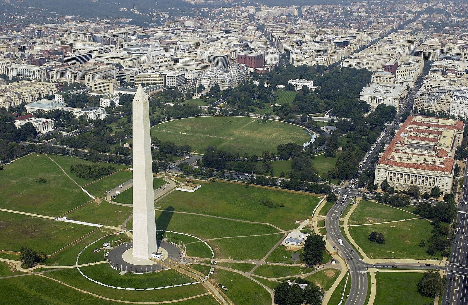 Aerial view of the Washington Monument and the White House in Washington, DC
